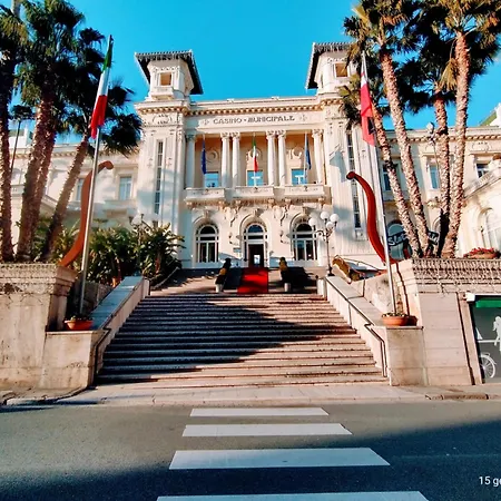 Menotti House Daire *